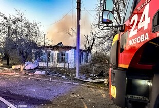 Росіяни атакували житловий сектор у Лозовій: є постраждалі та пошкодження (фото)
