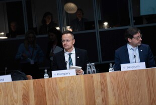 Угорщина боротиметься проти заборони ЄС на імпорт нафти і газу з рф - Сіярто