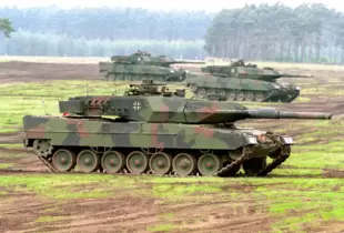 Leopard 2 знищить російський Т-90 навіть без візуального прямого контакту, - Самусь