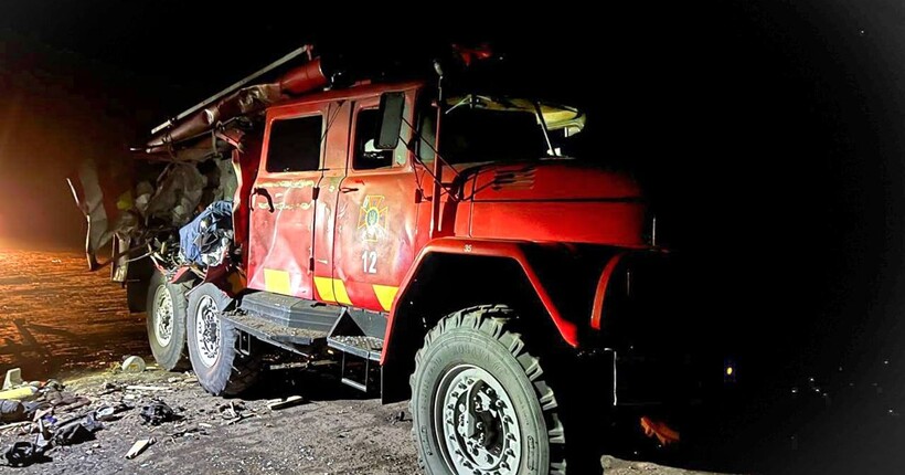 На Харківщині під час гасіння пожежі росіяни вбили рятувальника ДСНС, ще п’ятеро поранені