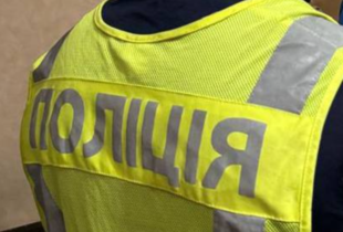 У Київському СІЗО заарештований напав на працівника установи – йому повідомили про підозру