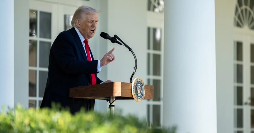 Трамп знову зупинив торговельні переговори з Канадою: цього разу через телерекламу
