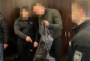ДБР затримало правоохоронця, який вимагав $25 000 за не перешкоджання реалізації алкоголю на Київщині