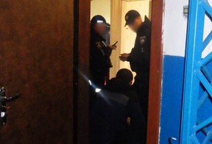 У Житомирі чоловік смертельно поранив дружину ножем, коли прийшов миритися