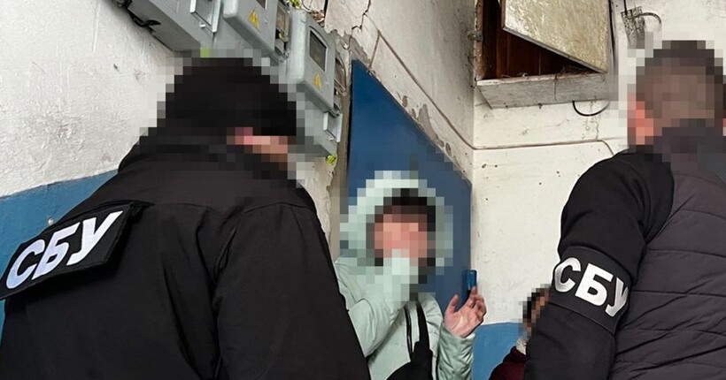Під виглядом прибиральниці шпигувала в оселях українських воїнів: СБУ викрила агентку