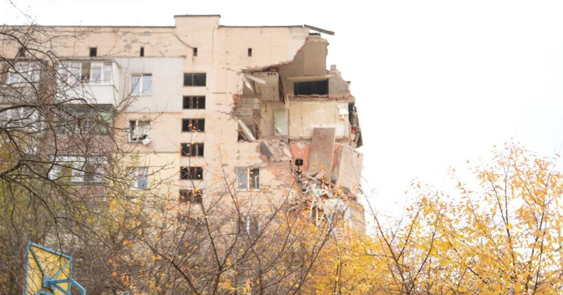 Вибух газу у Хмельницькому: п'ять постраждалих, серед них дитина, під завалами шукають ще людину