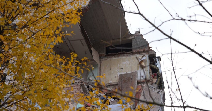 У Хмельницькому під завалами будинку шукають жінку - ОВА