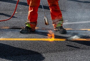 У Києві частково обмежать рух на двох вулицях через ремонт дороги - подробиці