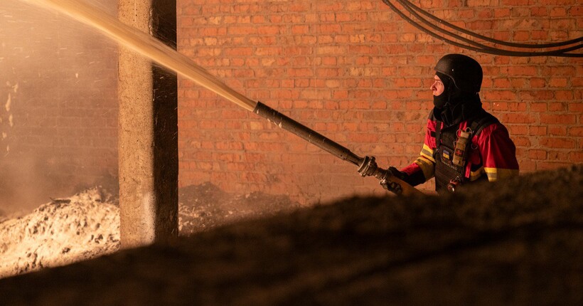 Росіяни обстріляли Харківщину: у Чугуєві дрони пошкодили підприємство