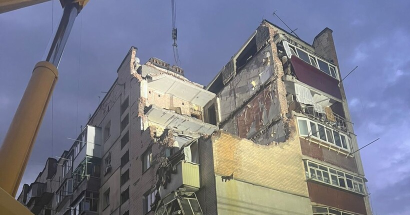 Вибух у Хмельницькому: під завалами багатоповерхівки знайшли два тіла