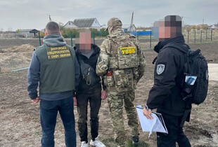 Тилова служба за $5000: на Дніпропетровщині ДБР затримало прикордонника на хабарі