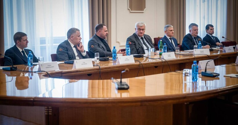 Дипломатія доповнює фронт: МЗС та Офіс президента посилюють зовнішню політику України