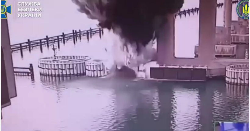 Справа про підрив Кримського мосту: прокуратура рф вимагає довічного ув'язнення для восьми обвинувачених