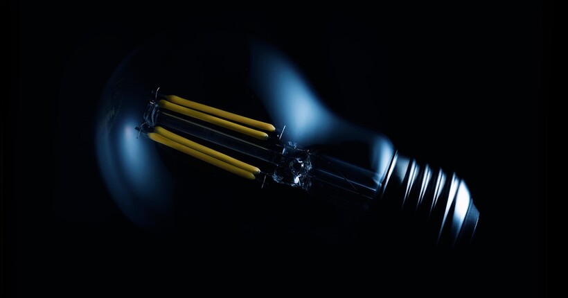 Аварійні відключення світла запроваджені у більшості регіонів після нічної атаки