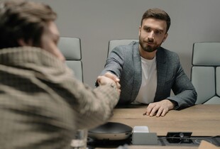 Більше грошей та можливостей — кар'єрний гороскоп на листопад для всіх знаків Зодіаку