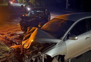 У Кривому Розі зіткнулись Renault та Geely: п'ять осіб постраждали