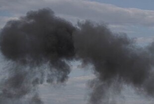 Росіяни вдарили по Херсону: жінка загинула на місці, четверо людей постраждало