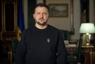 Зеленський спростував інформацію про оточення Покровська