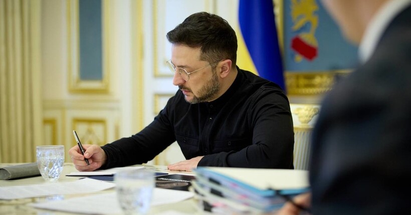 Зеленський підписаві нові укази щодо санкцій: на що спрямовані обмеження
