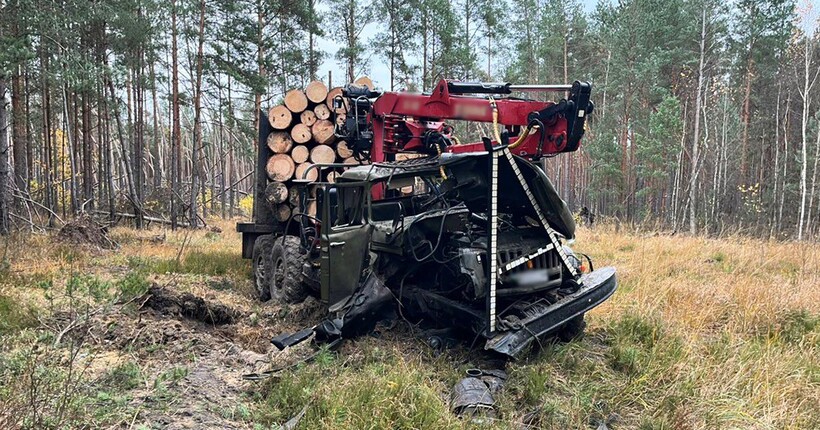 Біля кордону з Білоруссю на мінах підірвалися два авто: п’ятеро людей загинули