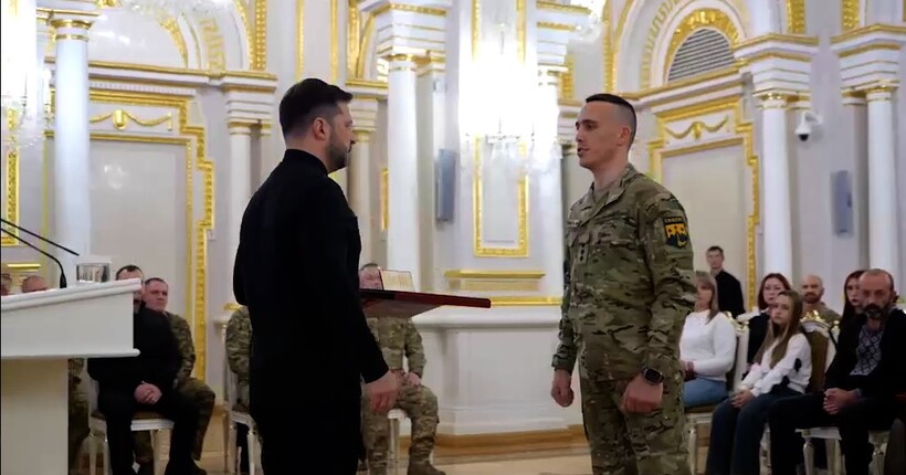 Україна - це сміливість, яка дала результат: Зеленський нагородив захисників та родини полеглих Героїв