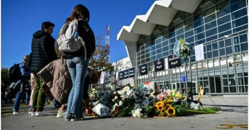 У Сербії тисячі людей вшанували пам'ять жертв обвалу даху залізничного вокзалу