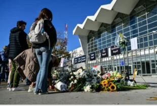 У Сербії тисячі людей вшанували пам'ять жертв обвалу даху залізничного вокзалу