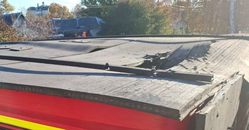 Російський дрон атакував пожежників у Херсоні під час гасіння вогню (фото)