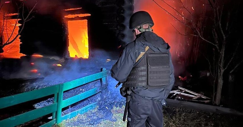 На Чернігівщині через атаку дронів поранено чоловіка та знищено житло