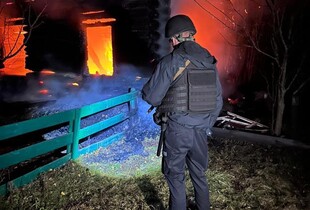 На Чернігівщині через атаку дронів поранено чоловіка та знищено житло