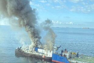 У Керченській протоці в порту Кавказ горить буксир