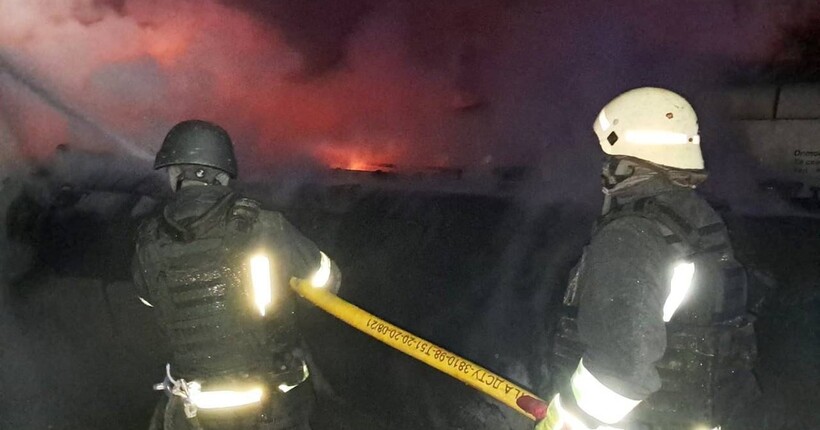 Росіяни атакували Одещину: було влучання у стоянку зерновозів, є загиблі – ОВА