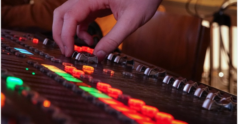 В одеському клубі відтворили пісню російською: ОВА розпочала перевірку