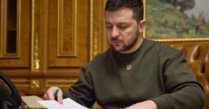 Зеленський підписав закон про можливість бронювати людей зі статусом 