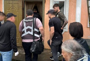 Ошукав військових на 20 млн грн: з Вірменії екстрадували організатора фейкових онлайн-магазинів