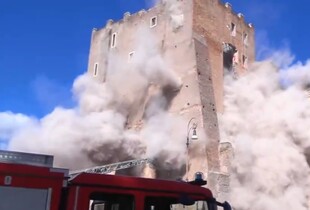 У Римі обвалилася середньовічна вежа біля Колізею: троє постраждалих (відео)