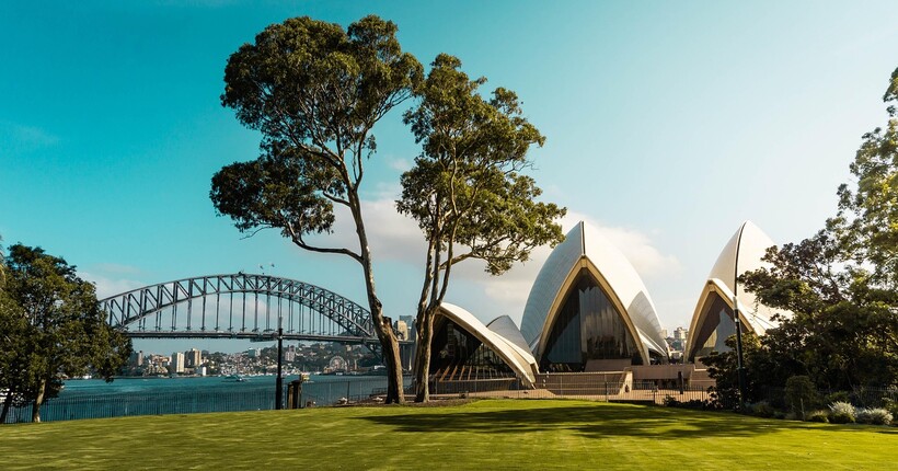 Австралія планує давати громадянам три години безкоштовної сонячної енергії щодня