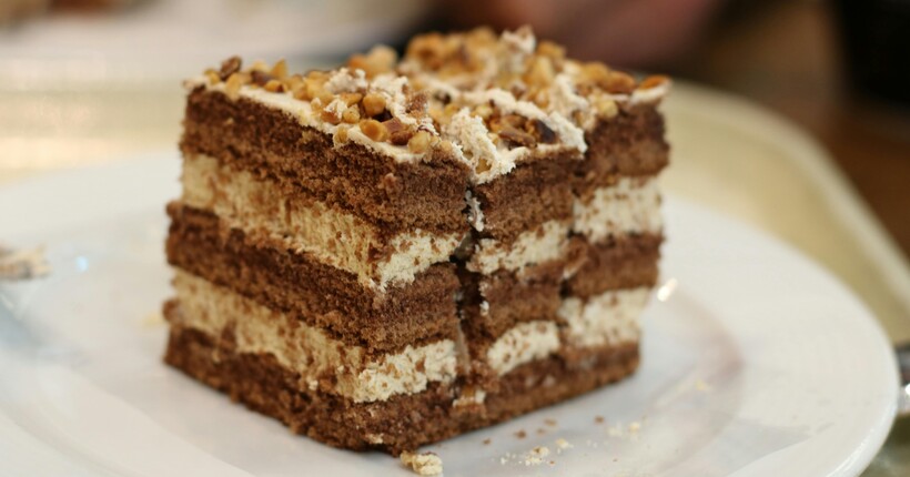 Горіховий торт за 15 хвилин — швидкий рецепт домашньої випічки