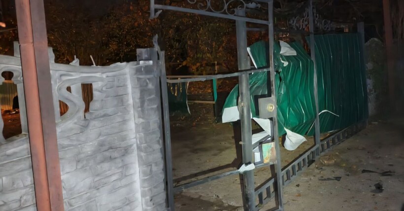 Ворог продовжує обстрілювати Дніпропетровщину: є поранені та пошкоджена інфраструктура