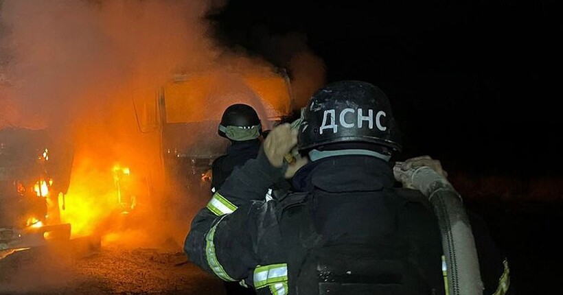 Чотири рятувальники поранені через ворожу атаку на Запорізький район