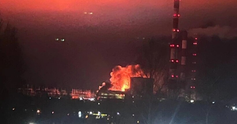 Дрони атакували третю за масштабом ТЕС росії і НПЗ під Волгоградом (відео)