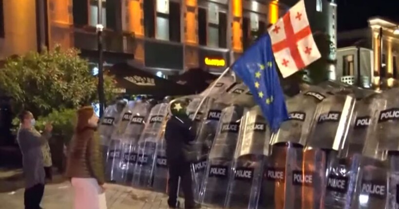 В Грузії висунули нові кримінальні звинувачення проти опозиції, зокрема і Саакашвілі