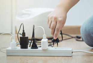 Як уберегти побутову техніку під час блекаутів: важливі поради