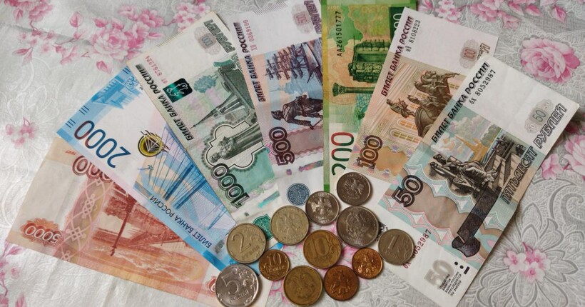 Кремль готує скорочення соцвиплат і підвищення податків для росіян – розвідка