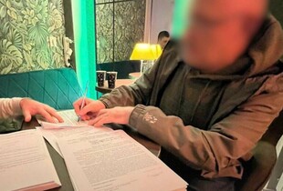 У Києві двоє чоловіків видурили в американського волонтера понад $85 000 на 