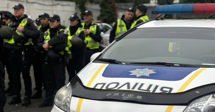 У Києві 17-річний хлопець випав з вікна на третьому поверсі: перші подробиці