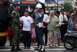 У мечеті в столиці Індонезії сталася серія вибухів: 55 людей перебувають у лікарнях