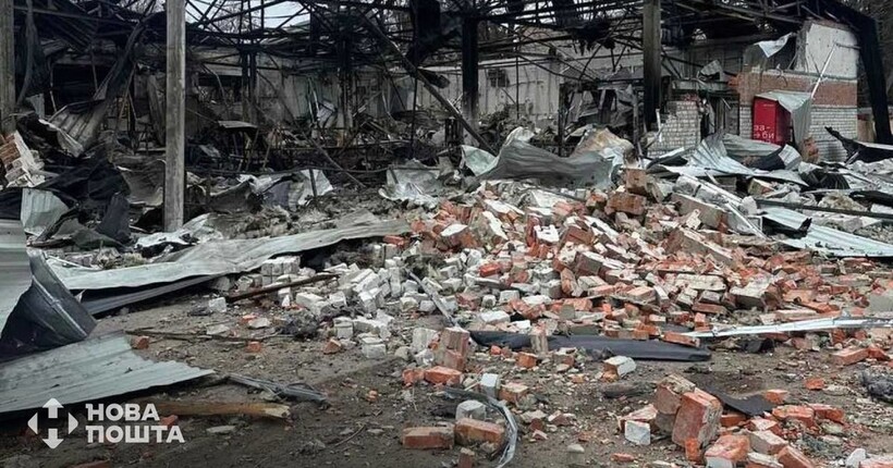 Окупанти знищили відділення 