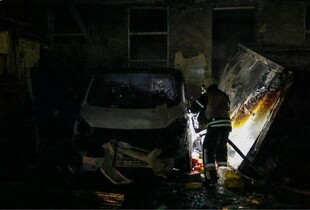 Київ зазнав чергової повітряної атаки росії: рятувальники ліквідували пожежі (фото)