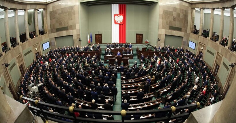 Парламент Польщі не підтримав ініціативу президента Навроцького про зміни до закону про допомогу українцям